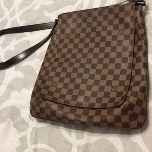 Authentic LV Damier messenger bag (Sold)